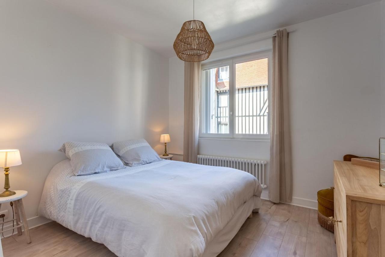 Le Carrousel - Appartement Avec Studio Attenant Deauville Esterno foto